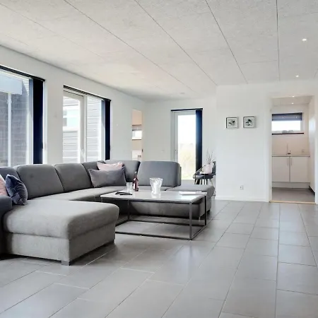 Holiday home Ilfar - 700m From The Sea In Nw Jutland By Interhome *