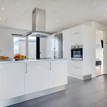 Holiday home Ilfar - 700m From The Sea In Nw Jutland By Interhome Lokken